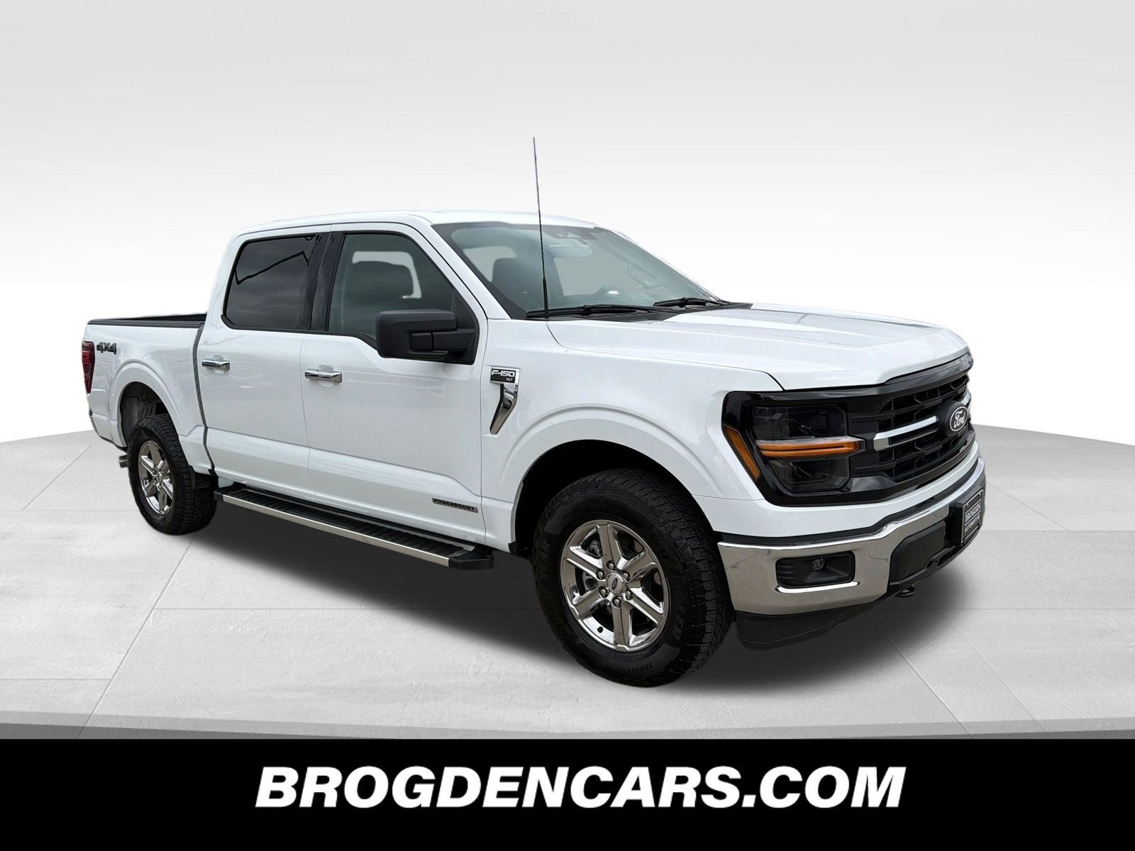 2025 Ford F-150 XLT in Oxford White — front three-quarter view