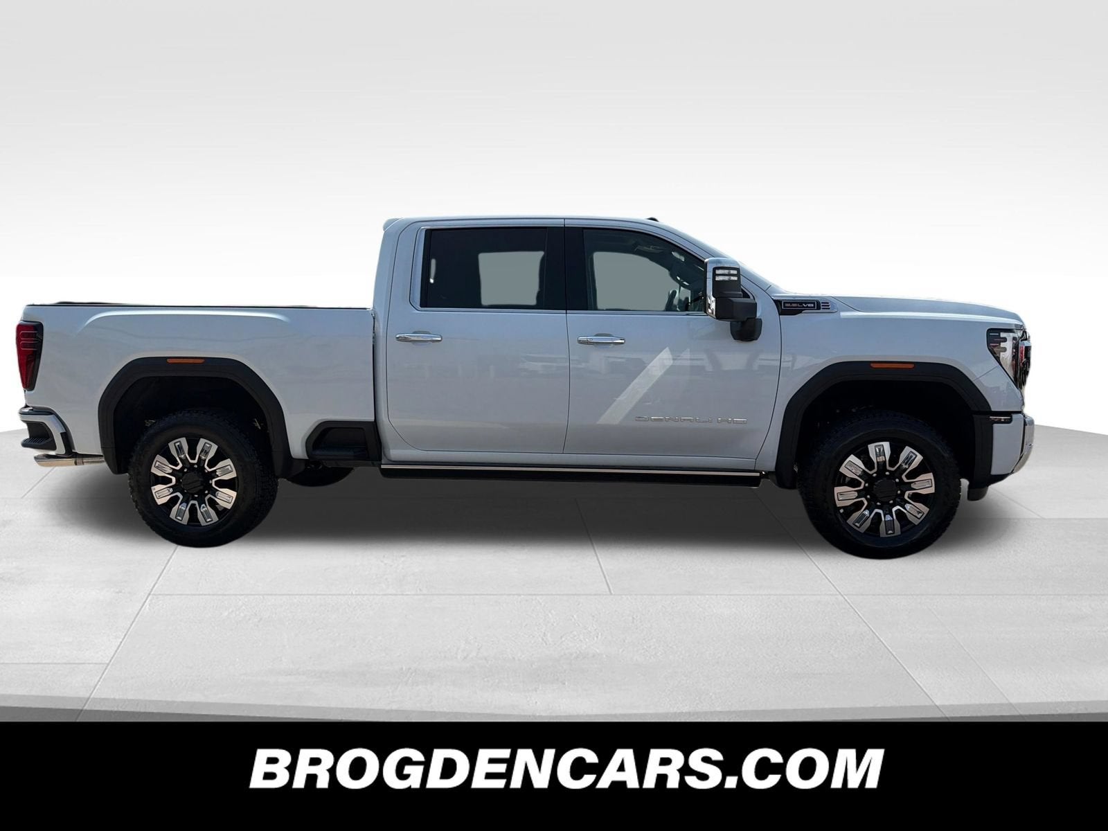 2026 GMC Sierra 2500 HD — side profile view