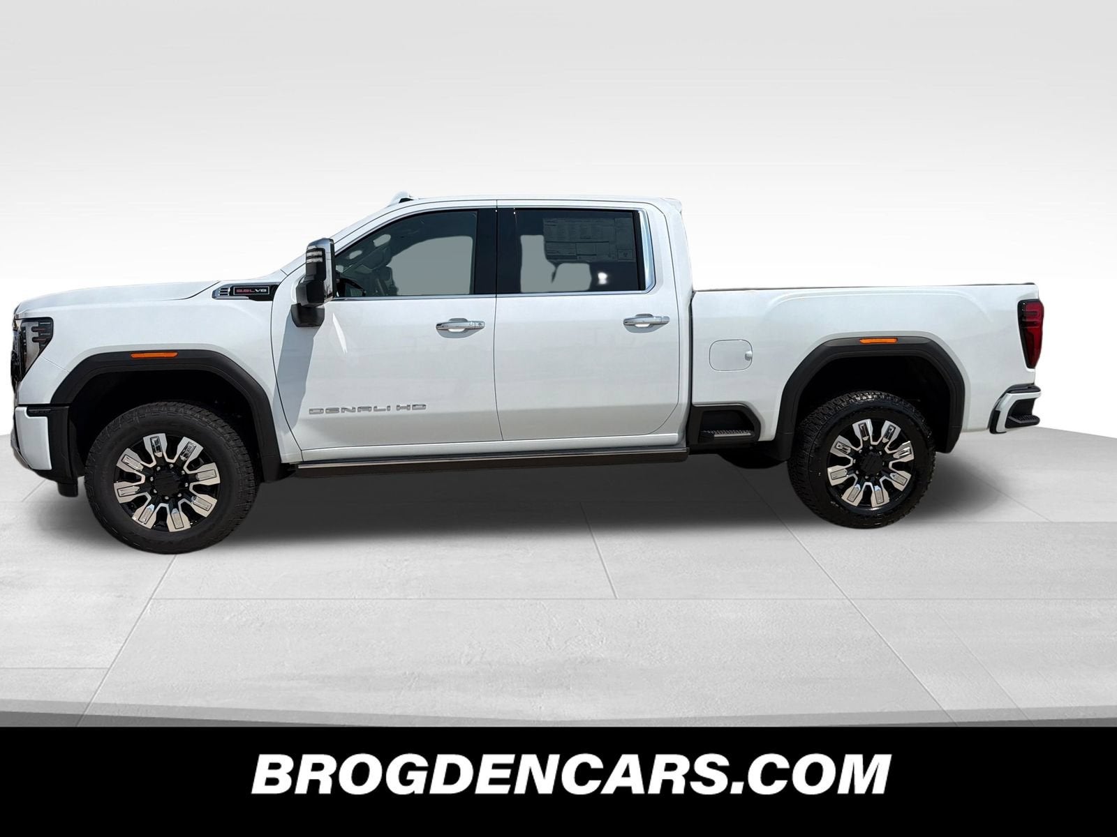 2026 GMC Sierra 2500 HD — detail view
