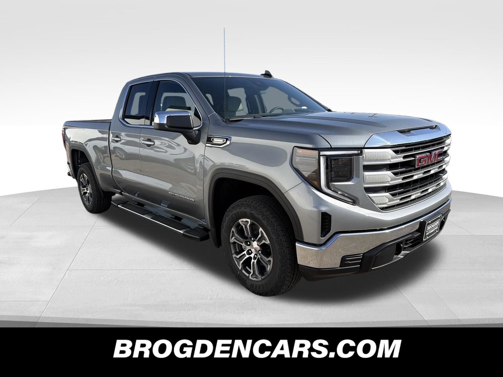2026 GMC Sierra 1500 SLE in Sterling Metallic — front three-quarter view