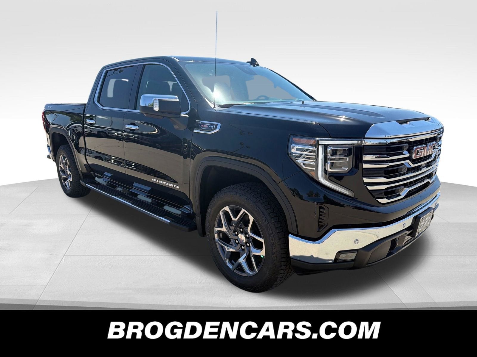 2026 GMC Sierra 1500 SLT in Onyx Black — front three-quarter view