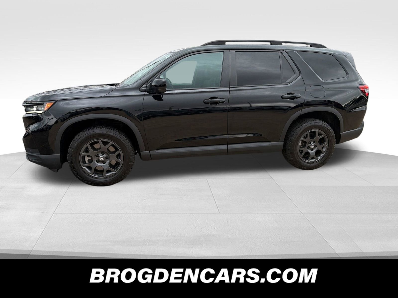 2025 Honda Pilot — detail view
